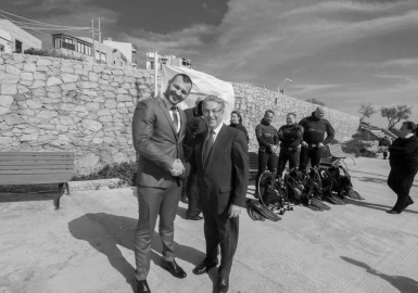 Kristijan Curavić with H.E. Karmenu Vella, EU Commissioner for Environment, Maritime Affairs and Fisheries